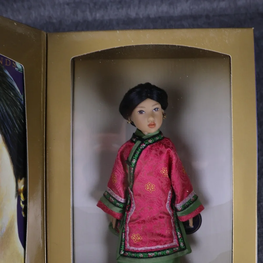 American Girl Girls Of Many Lands Spring Pearl 9in Porcelain Doll New In Box